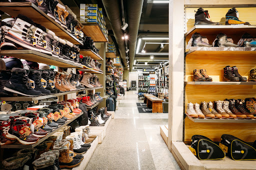 магазины, где можно купить обувь для весла для женщин Москва