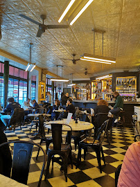 Atmosphère du Restaurant La Favorite Saint-Paul à Paris - n°13