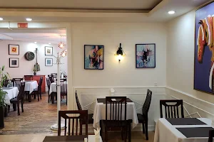 Luna Blanca Restaurant image