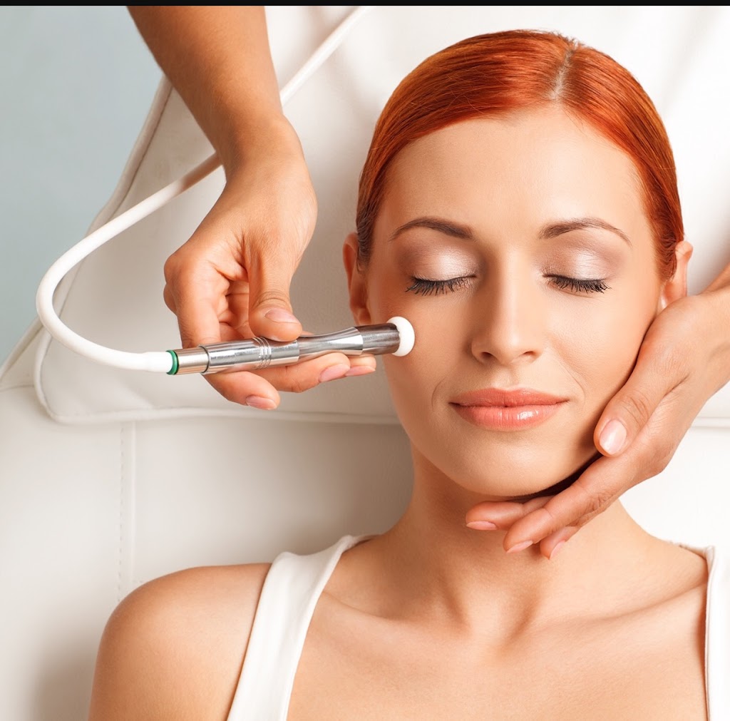 The Salon 70345