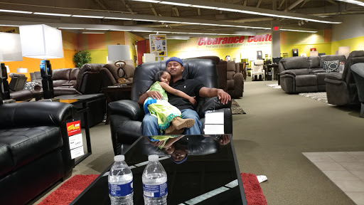 Furniture Store «Art Van Furniture - Warren - 8 Mile», reviews and photos, 13855 East 8 Mile Road, Warren, MI 48089, USA