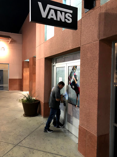 Locksmith «Silverstate Locksmith Ltd», reviews and photos, 800 N Rainbow Blvd #127, Las Vegas, NV 89107, USA