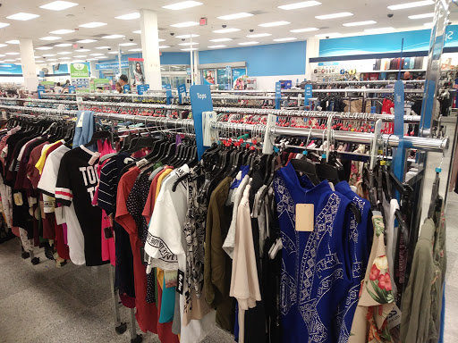 Clothing Store «Ross Dress for Less», reviews and photos, 9454 Skokie Blvd, Skokie, IL 60077, USA