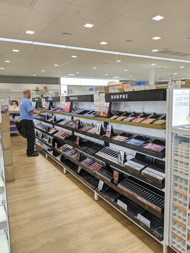 Hair Salon «Ulta Beauty», reviews and photos, 207 N University Ave #170, Little Rock, AR 72201, USA