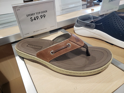 Shoe Store «DSW Designer Shoe Warehouse», reviews and photos, 8506 E 71st St, Tulsa, OK 74133, USA