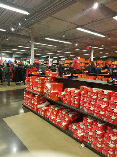 Sporting Goods Store «Nike Factory Store», reviews and photos, 1600 Saratoga Ave #213, San Jose, CA 95129, USA
