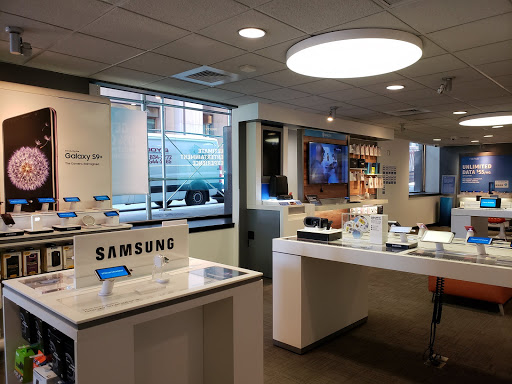 Cell Phone Store «AT&T», reviews and photos, 82 Wall St, New York, NY 10005, USA