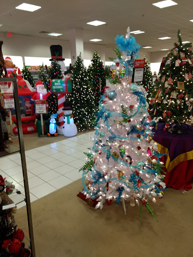 Shopping Mall «TownMall of Westminster», reviews and photos, 400 N Center St, Westminster, MD 21157, USA