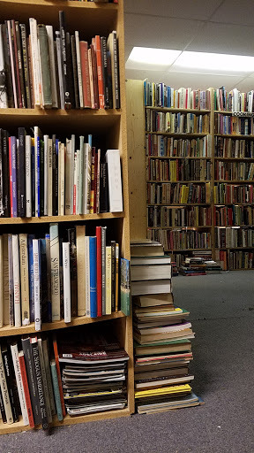 Used Book Store «Bingo Used Books», reviews and photos, 3366 SE Powell Blvd, Portland, OR 97202, USA