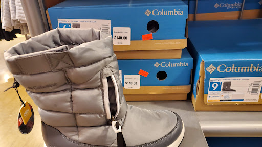 Sportswear Store «Columbia Sportswear Outlet Store at Prime Outlets Grove City», reviews and photos, 1911 Leesburg Grove City Rd #445, Grove City, PA 16127, USA