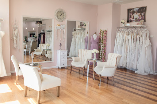 Bridal Shop «Here Comes The Dress», reviews and photos, 850 E 1050 N #101, Chesterton, IN 46304, USA