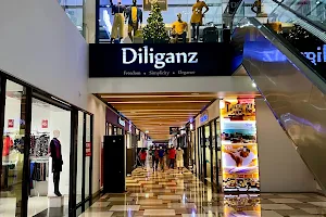 Diliganz Fashion | Marino Mall image