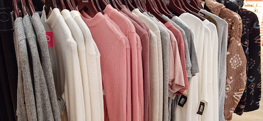 Clothing Store «Uptown Cheapskate», reviews and photos, 1830 York Rd, Timonium, MD 21093, USA