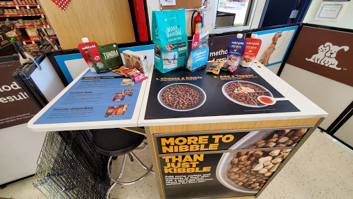 Pet Supply Store «Petco Animal Supplies», reviews and photos, 6181 Old Dobbin Ln #800, Columbia, MD 21045, USA