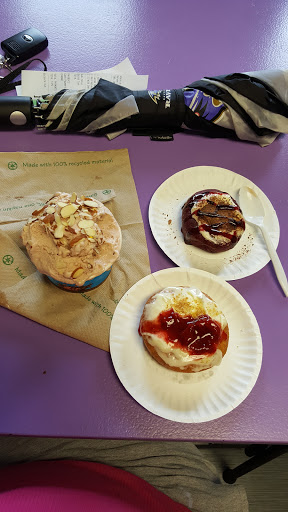 Donut Shop «Amazing Glazed», reviews and photos, 321 Johnstown Rd, Chesapeake, VA 23322, USA