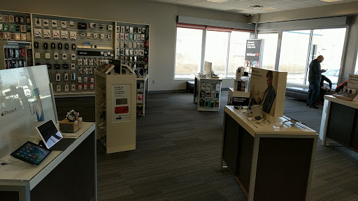 Cell Phone Store «Verizon», reviews and photos, 7779 Day Dr, Parma, OH 44129, USA