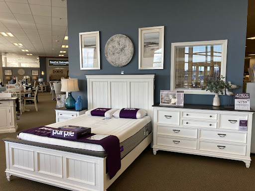 Furniture Store «Raymour & Flanigan Furniture and Mattress Store», reviews and photos, 95 Sunrise Hwy, Patchogue, NY 11772, USA