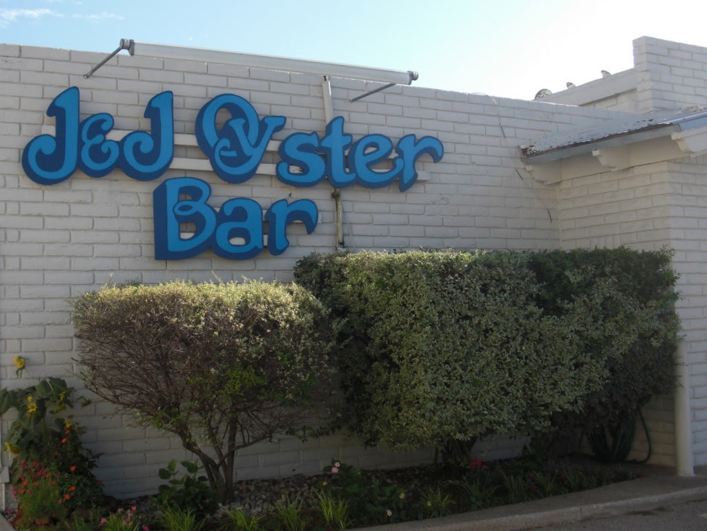 J&J Oyster Bar 76107