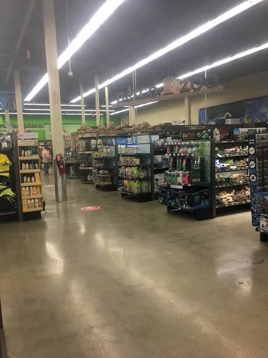 Pet Supply Store «Petco Animal Supplies», reviews and photos, 1945 W Palmetto St #250, Florence, SC 29501, USA