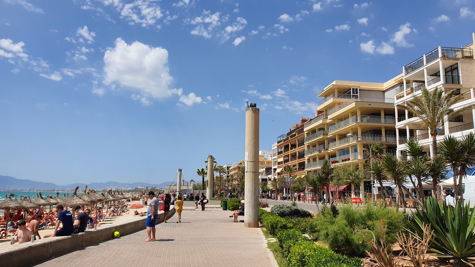 Foto de Playa S' Arenal II área de servicios