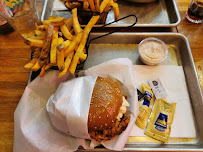 Hamburger du Restaurant de hamburgers Le Camion Qui Fume à Paris - n°12