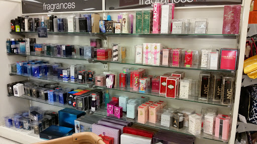 Department Store «T.J. Maxx & HomeGoods», reviews and photos, 105 Middlesex Ave, Somerville, MA 02145, USA