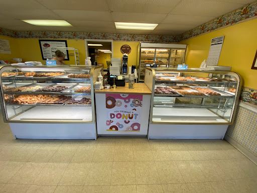 Gold-N-Glaze Donuts, 2933 E Chestnut Expy, Springfield, MO 65802, USA, 