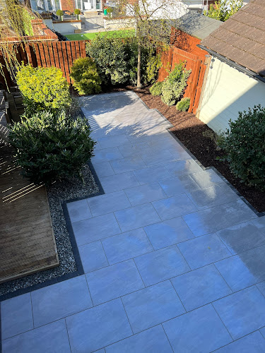 Reviews of Connoisseur Paving driveways, paving and patios in Hull in Hull - Construction company