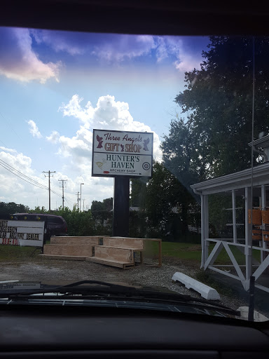 Sporting Goods Store «Hunters Haven», reviews and photos, 15952 S Dupont Hwy, Harrington, DE 19952, USA