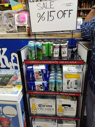 Liquor Store «Town Liquor», reviews and photos, 2817 N Downing St, Denver, CO 80205, USA