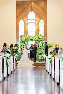 The Windsor at Hebron Park - Photo 4 - Car repair in Carrollton, TX, Carrollton