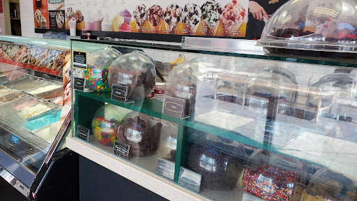 Ice Cream Shop «Cold Stone Creamery», reviews and photos, 1 Levee Way #2104, Newport, KY 41071, USA