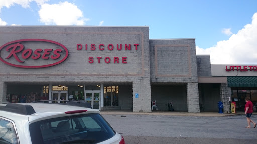 Discount Store «Roses Discount Store», reviews and photos, 120 Reservoir Rd, Burnsville, NC 28714, USA