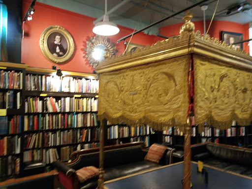 Book Store «Battery Park Book Exchange», reviews and photos, 1 Page Ave #101, Asheville, NC 28801, USA