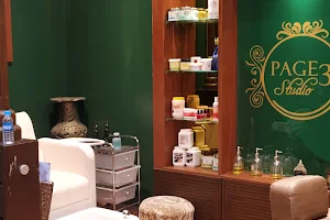 Luxury Salon By Kalakriti image
