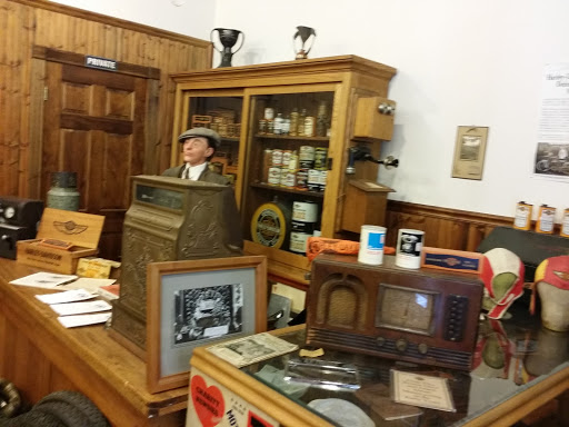 Harley-Davidson Dealer «A.D. Farrow Co. Harley-Davidson (Downtown)», reviews and photos, 491 W Broad St, Columbus, OH 43215, USA