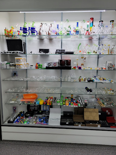 Tobacco Shop «Habits Vape & Smoke shop», reviews and photos, 8391 Folsom Blvd, Sacramento, CA 95826, USA
