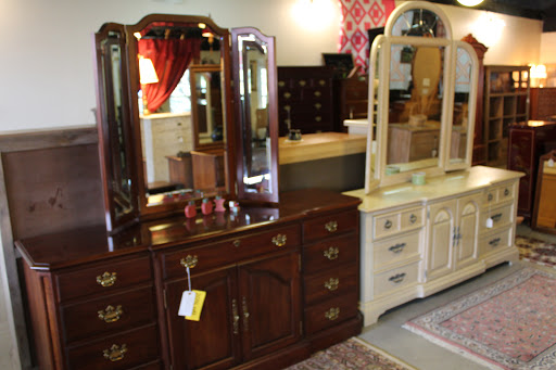 Furniture Store «Furniture4U of Lititz», reviews and photos, 243 S Broad St, Lititz, PA 17543, USA