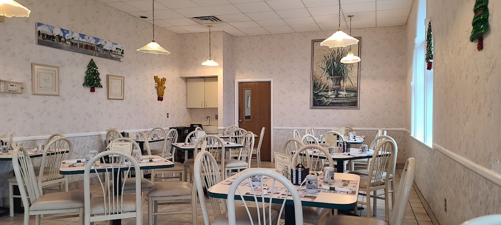 Country Carriage Restaurant 48473