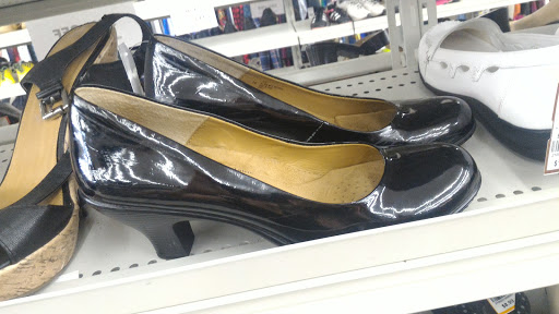 Thrift Store «Ohio Thrift Store», reviews and photos, 5738 Columbus Square, Columbus, OH 43231, USA