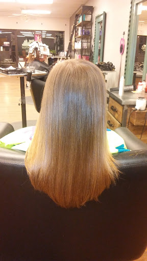 Hair Salon «5th Avenue Hair Salon», reviews and photos, 1032-C Greenville Hwy, Hendersonville, NC 28792, USA