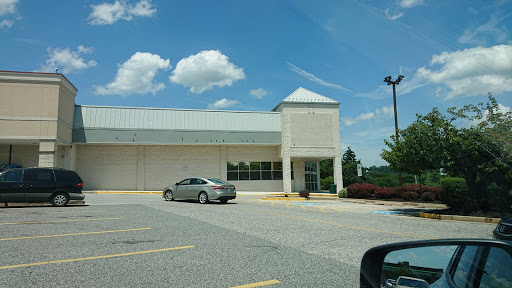 Rite Aid, 122 Cranbrook Rd, Cockeysville, MD 21030, USA, 