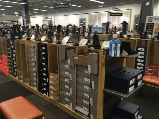 Shoe Store «DSW Designer Shoe Warehouse», reviews and photos, 1919 Boston Post Rd #250, Guilford, CT 06437, USA