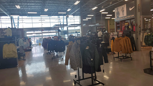 Shopping Mall «Traders Point», reviews and photos, 5652 W 86th St, Indianapolis, IN 46278, USA