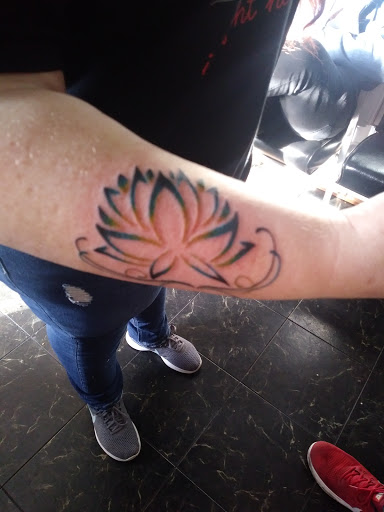 Explore snowmobile tattoo ideas, creative tattoo ideas in Owensboro, available at Tattoo Fx