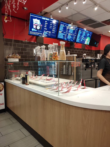 Frozen Yogurt Shop «Red Mango», reviews and photos, 61-47 188th St, Fresh Meadows, NY 11365, USA