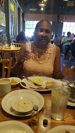 American Restaurant «Cracker Barrel Old Country Store», reviews and photos, 427 N Broadway, Pennsville, NJ 08070, USA