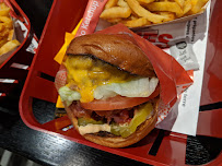 Hamburger du Restaurant Burger & Fries à Paris - n°3