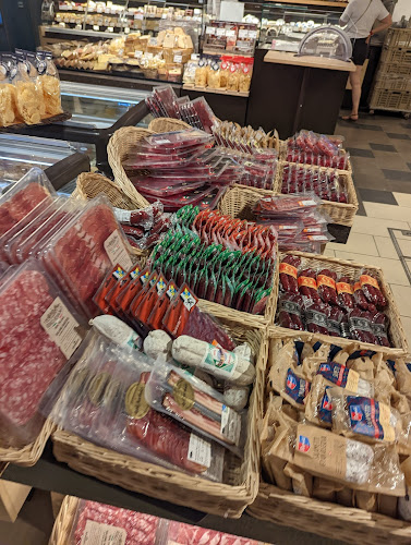 Migros und Bäckerei Buchmann ShopVilleMärt - Supermarkt