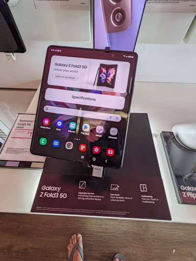 Cell Phone Store «T-Mobile», reviews and photos, 2431 US-1, North Brunswick Township, NJ 08902, USA